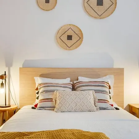 Bright & Beautiful With 2 Beds Apartamento *